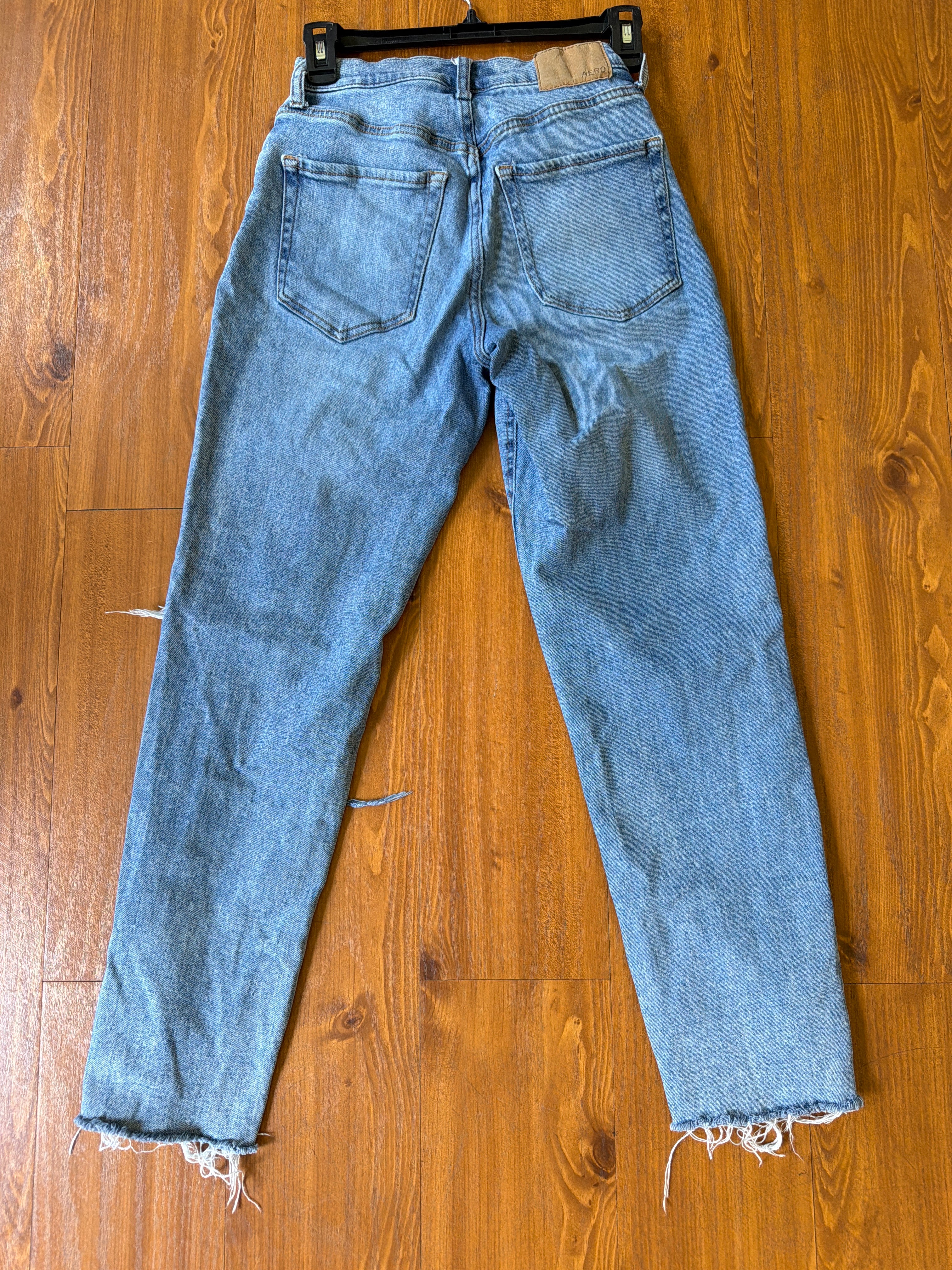 Aeropostale Curvy Mom Jean Size 2 Regular
