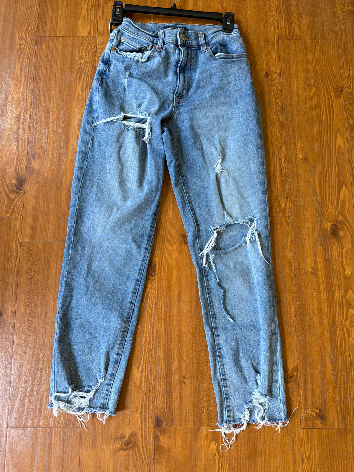 Aeropostale Curvy Mom Jean Size 2 Regular