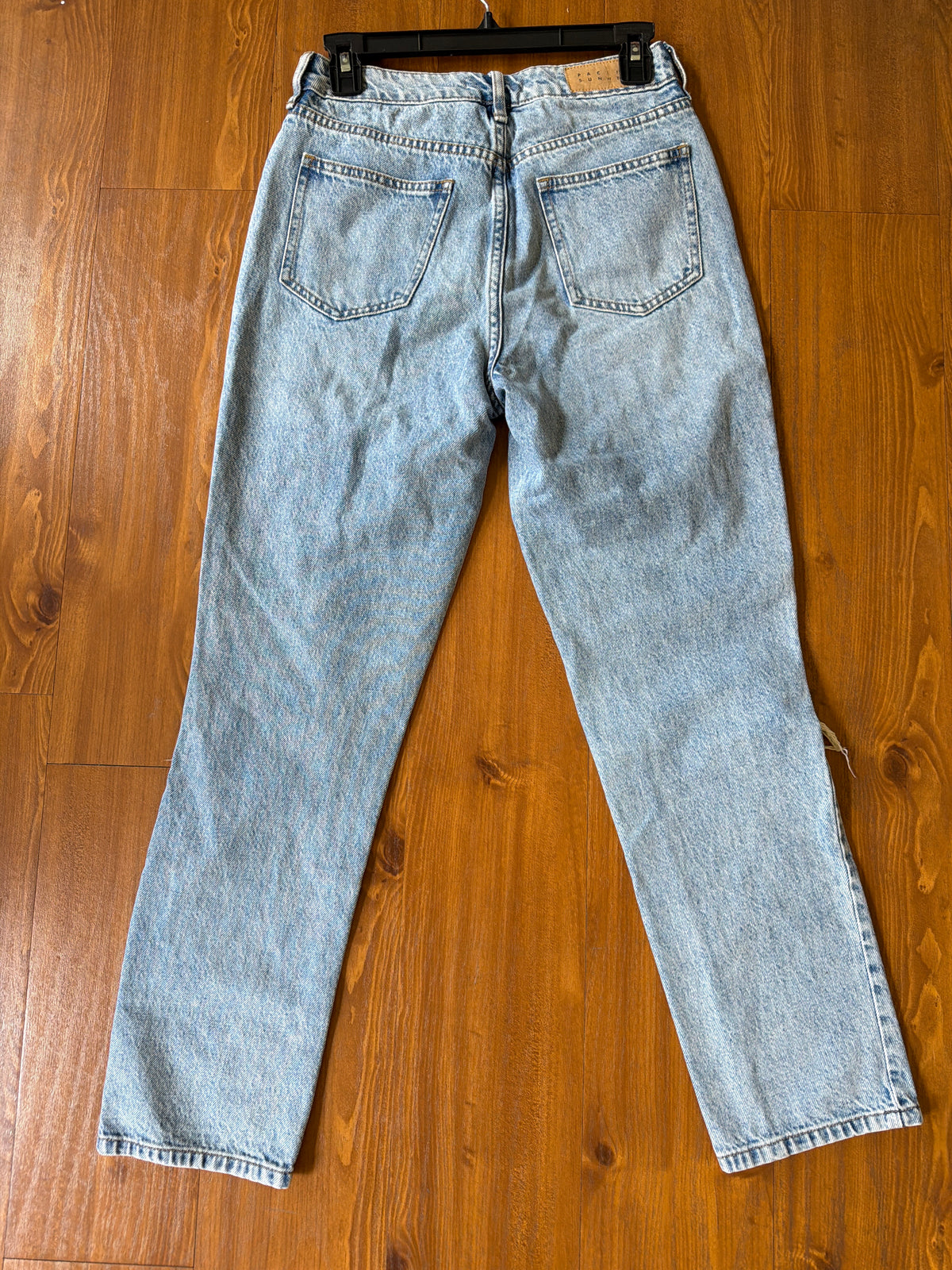 PacSun Mom Jean Size 25