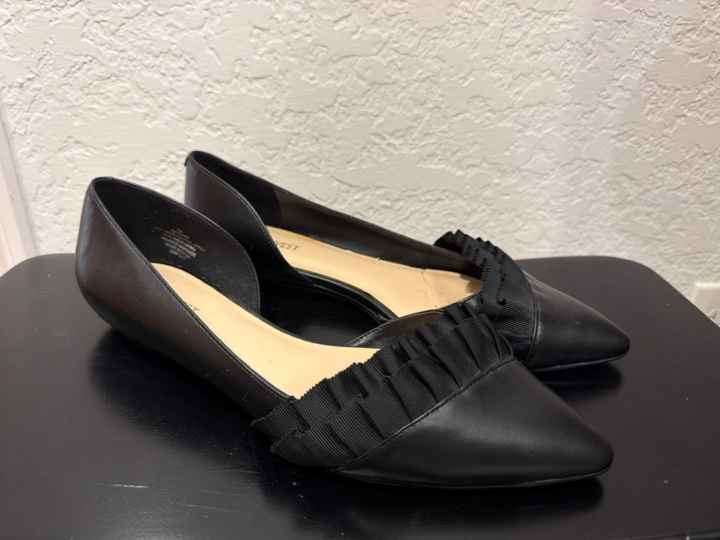 Nine West Saby Ruffle Flats - size 9