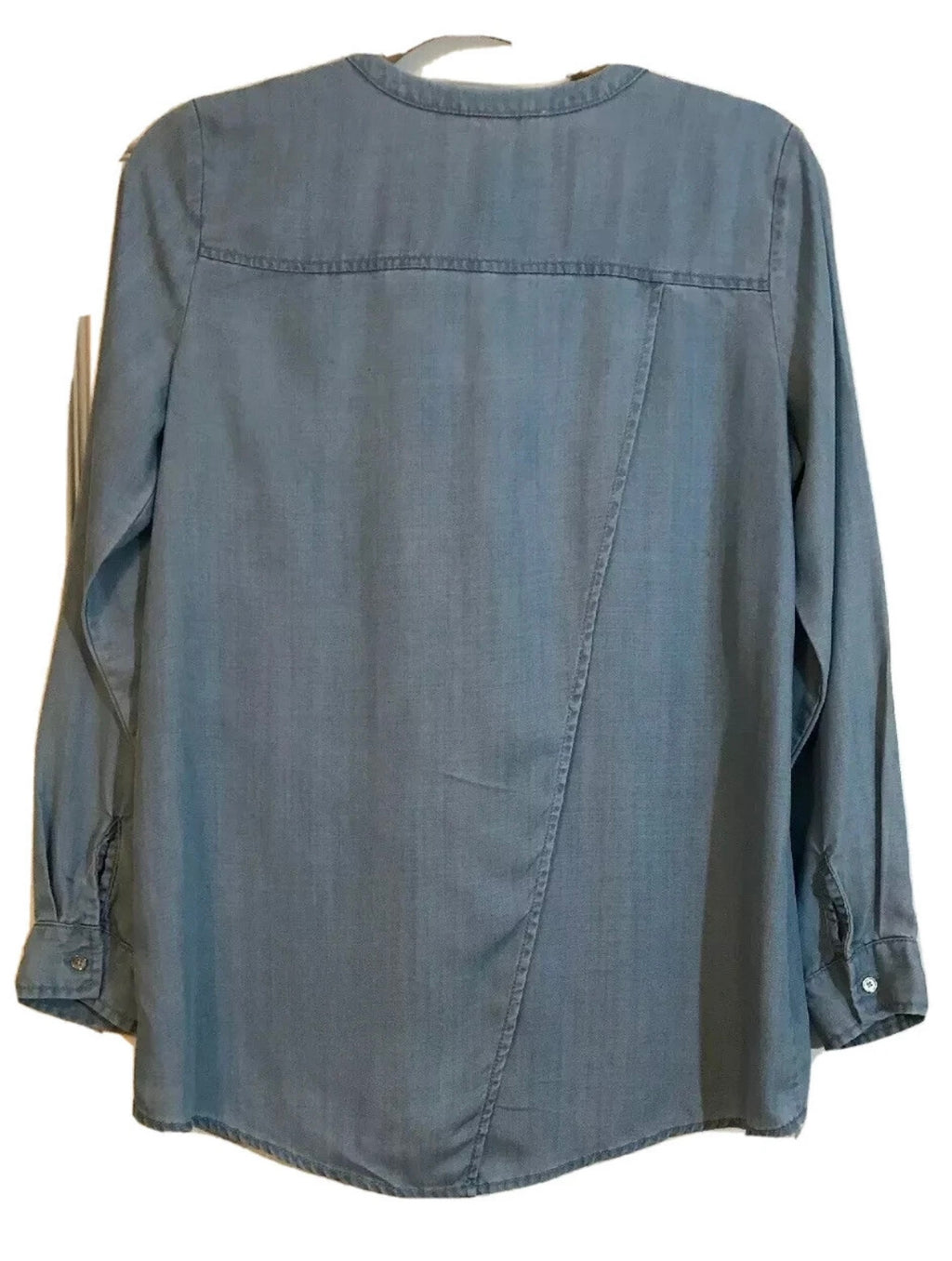 Two by Vince Camuto Chambray Top- size Medium