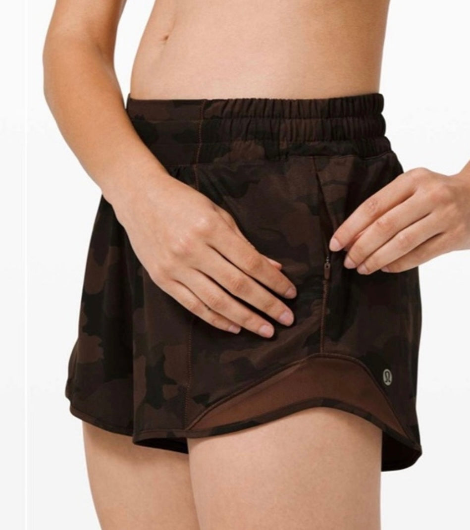 Lululemon Hotty Hot Shorts- size 4 Tall