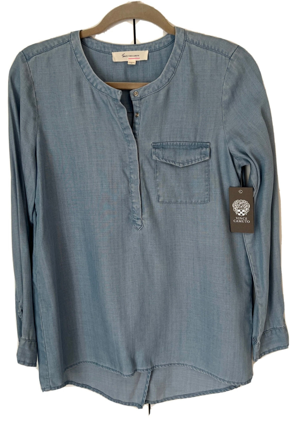 Two by Vince Camuto Chambray Top- size Medium