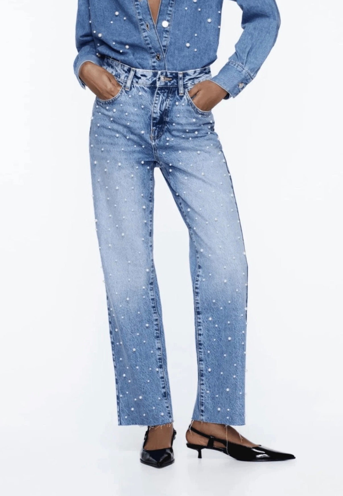 Zara Pearl Studded Straight Cut Jeans - size 6
