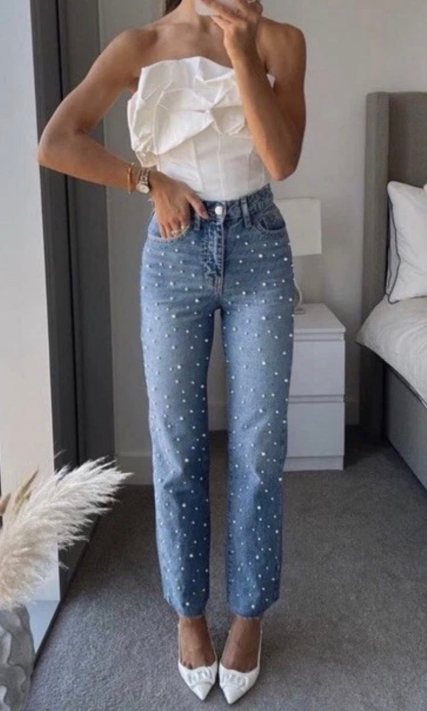 Zara Pearl Studded Straight Cut Jeans - size 6