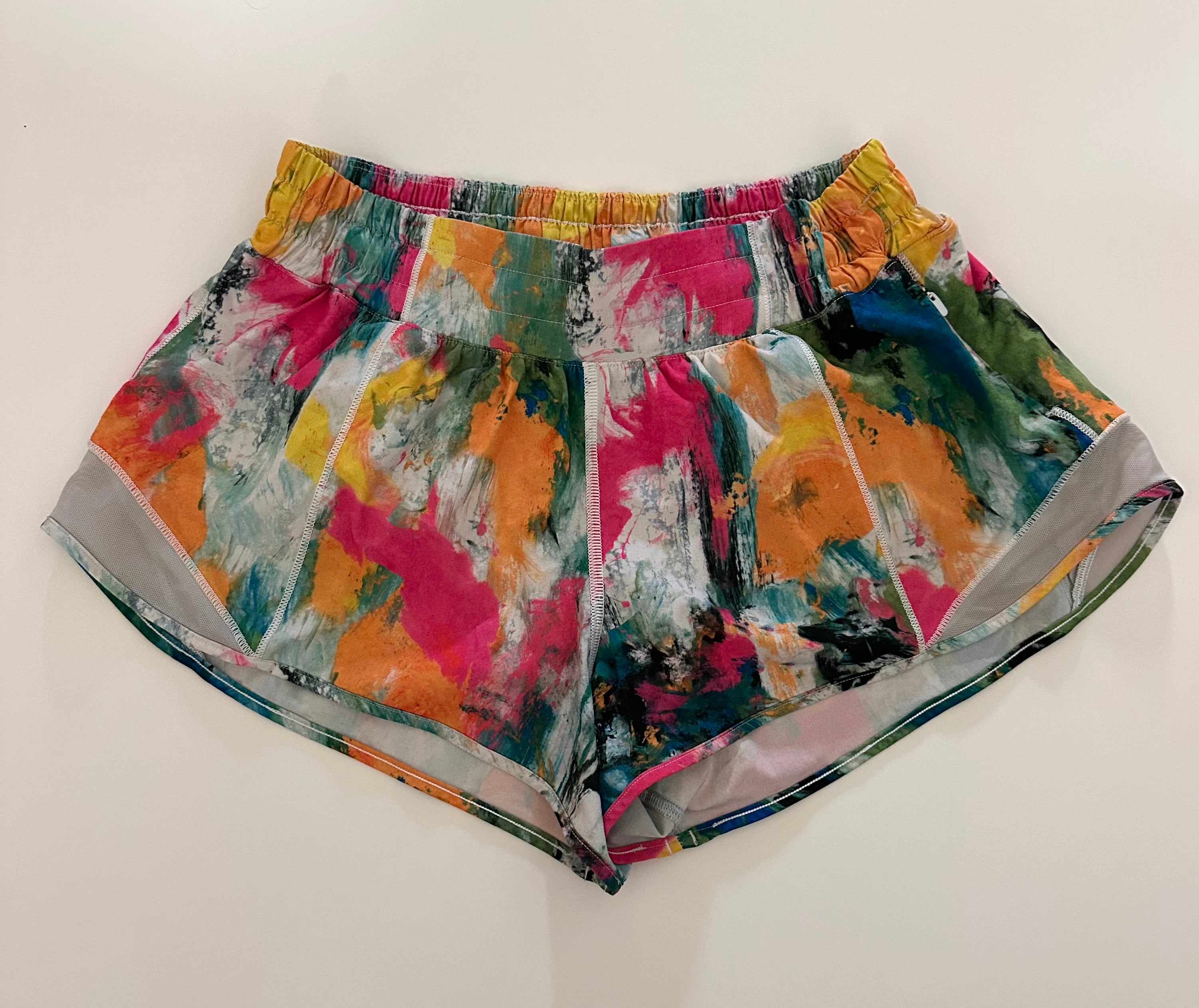 LULULEMON HOTTY HOT SHORTS (6) - orange/pink/multi