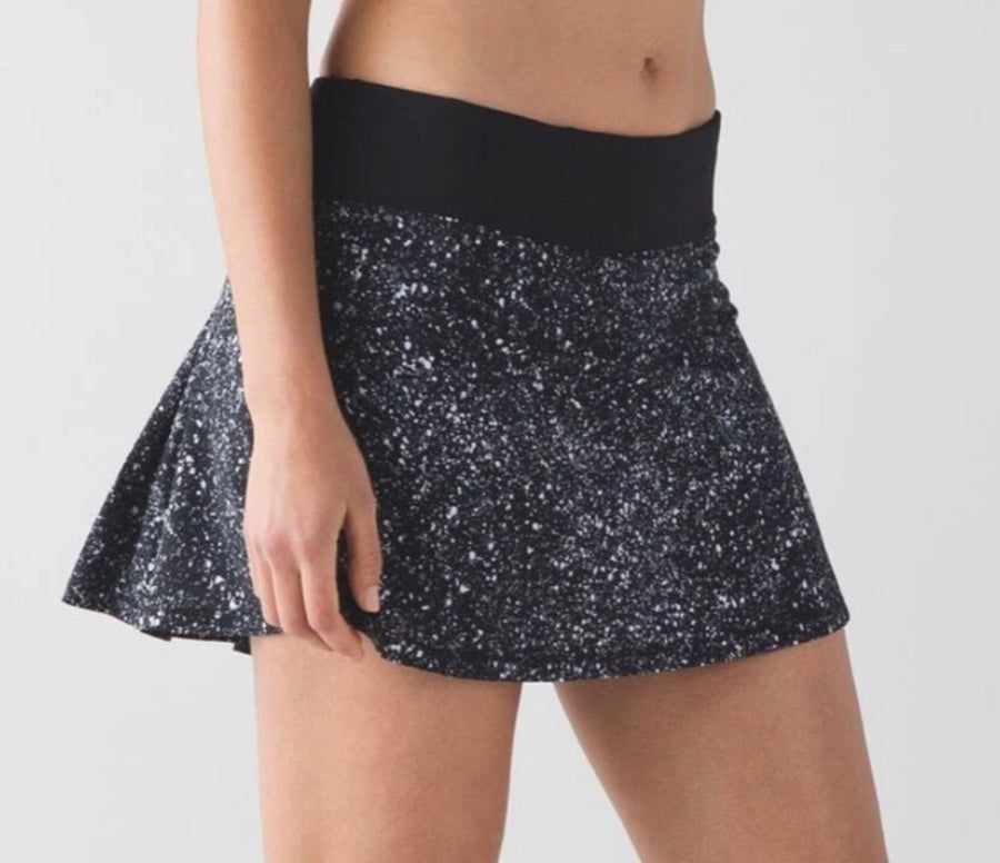 Lululemon Circuit Breaker Skirt- size 6