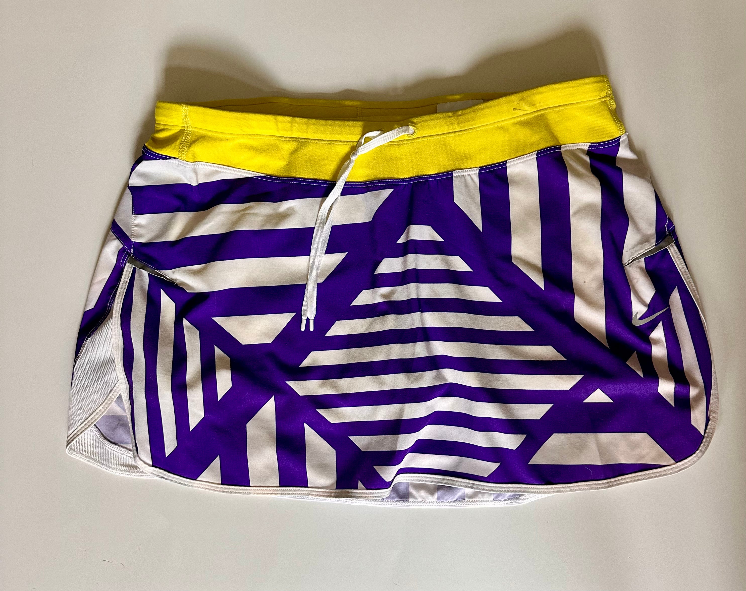 NIKE GEOMETRIC TENNIS SKIRT (medium) purple/white/yellow