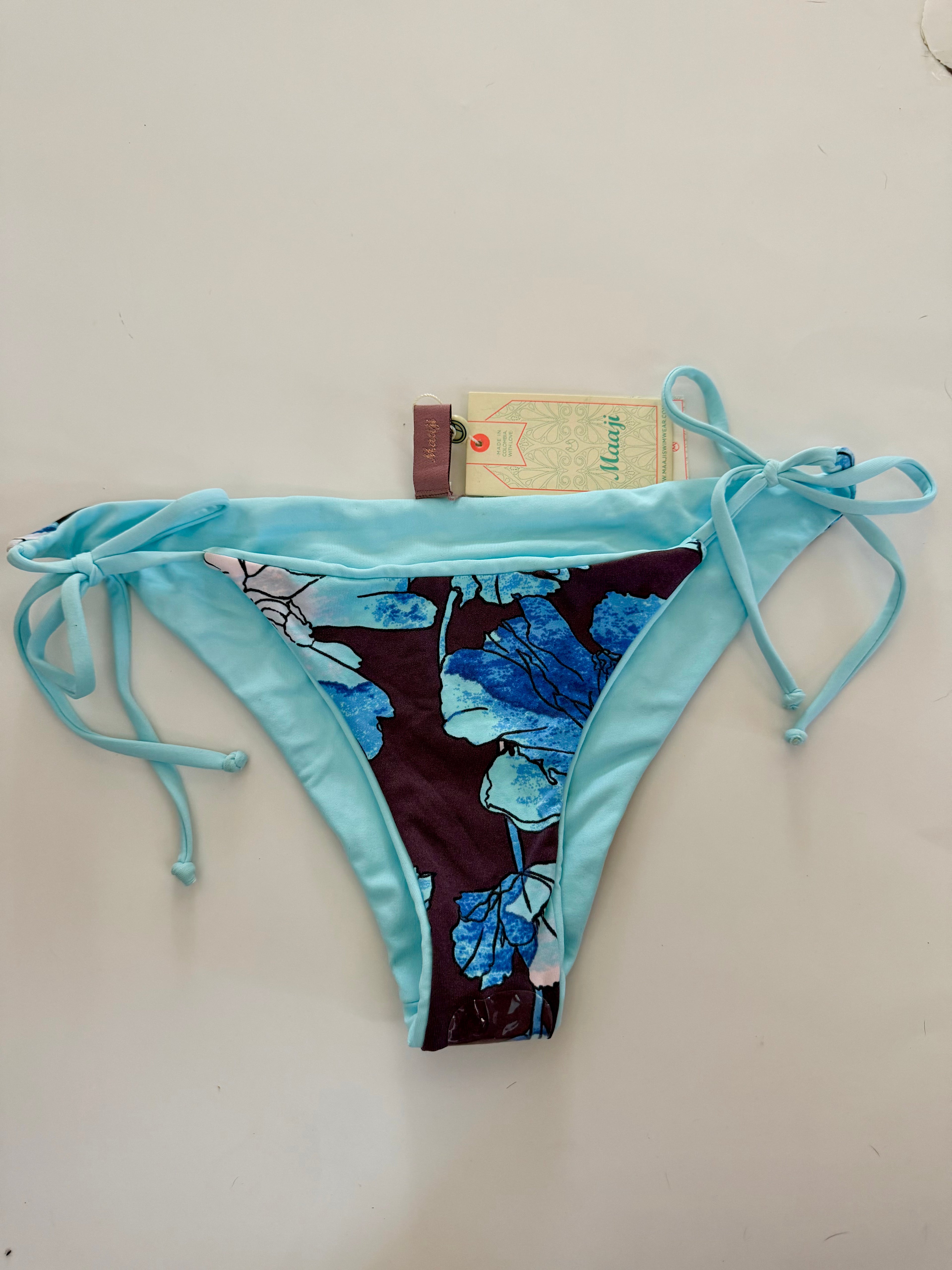 Maaji Reversible Swim Bottoms NWT - size medium