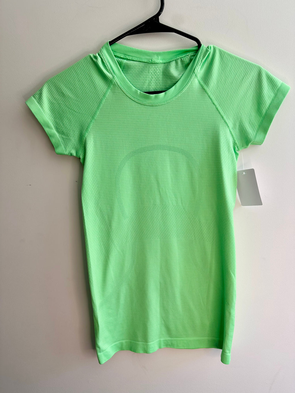 Lululemon Swiftly Tech Tee- size 2