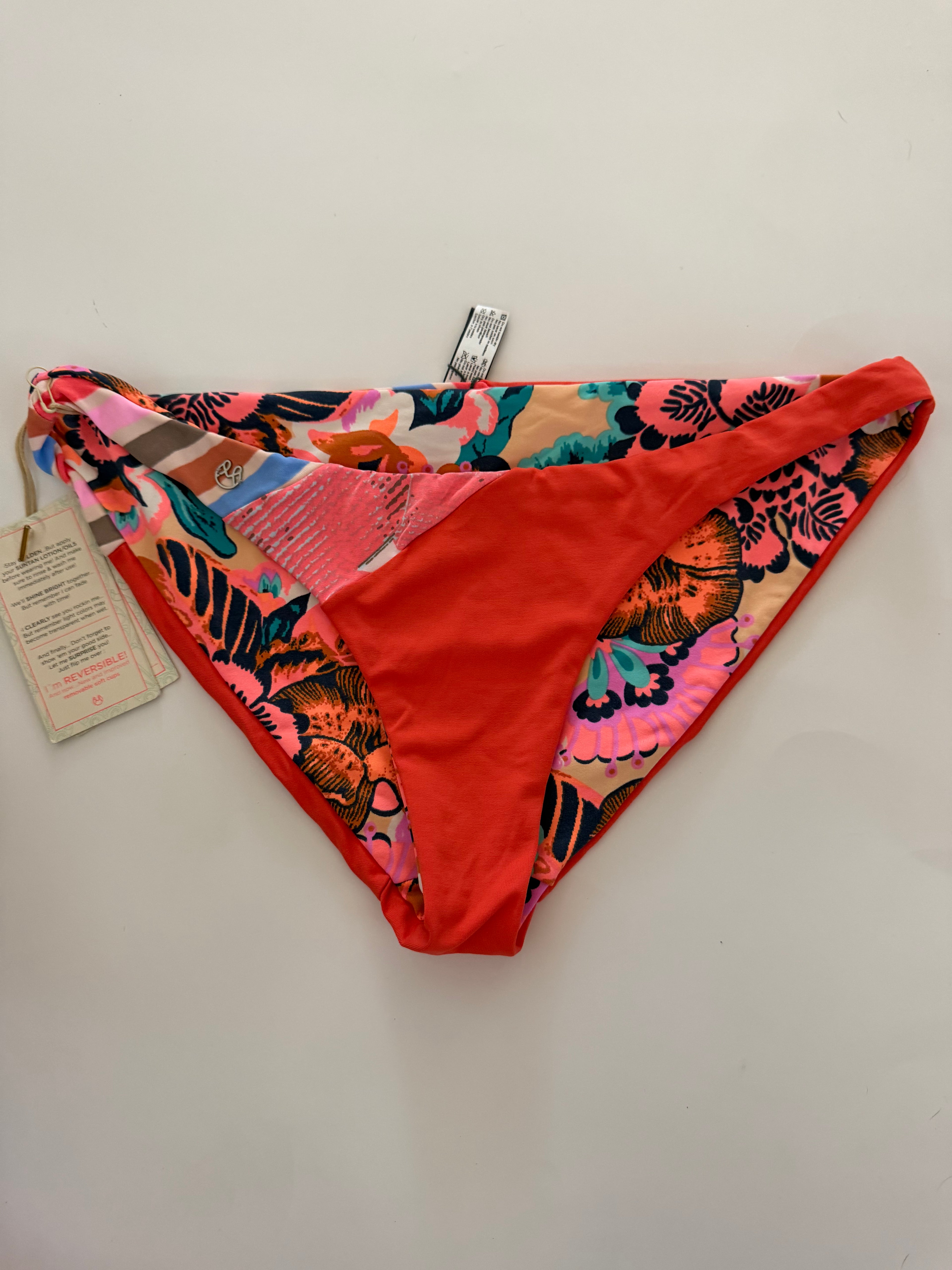 Maaji Reversible Swim Bottoms NWT - size large