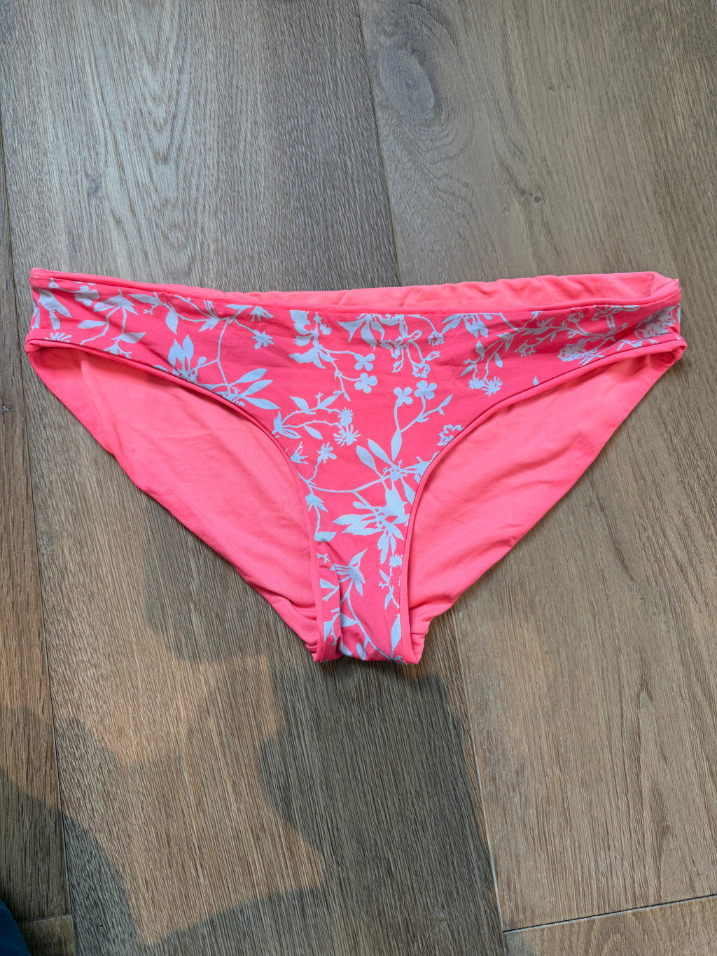 Maaji Bottoms - size M/L
