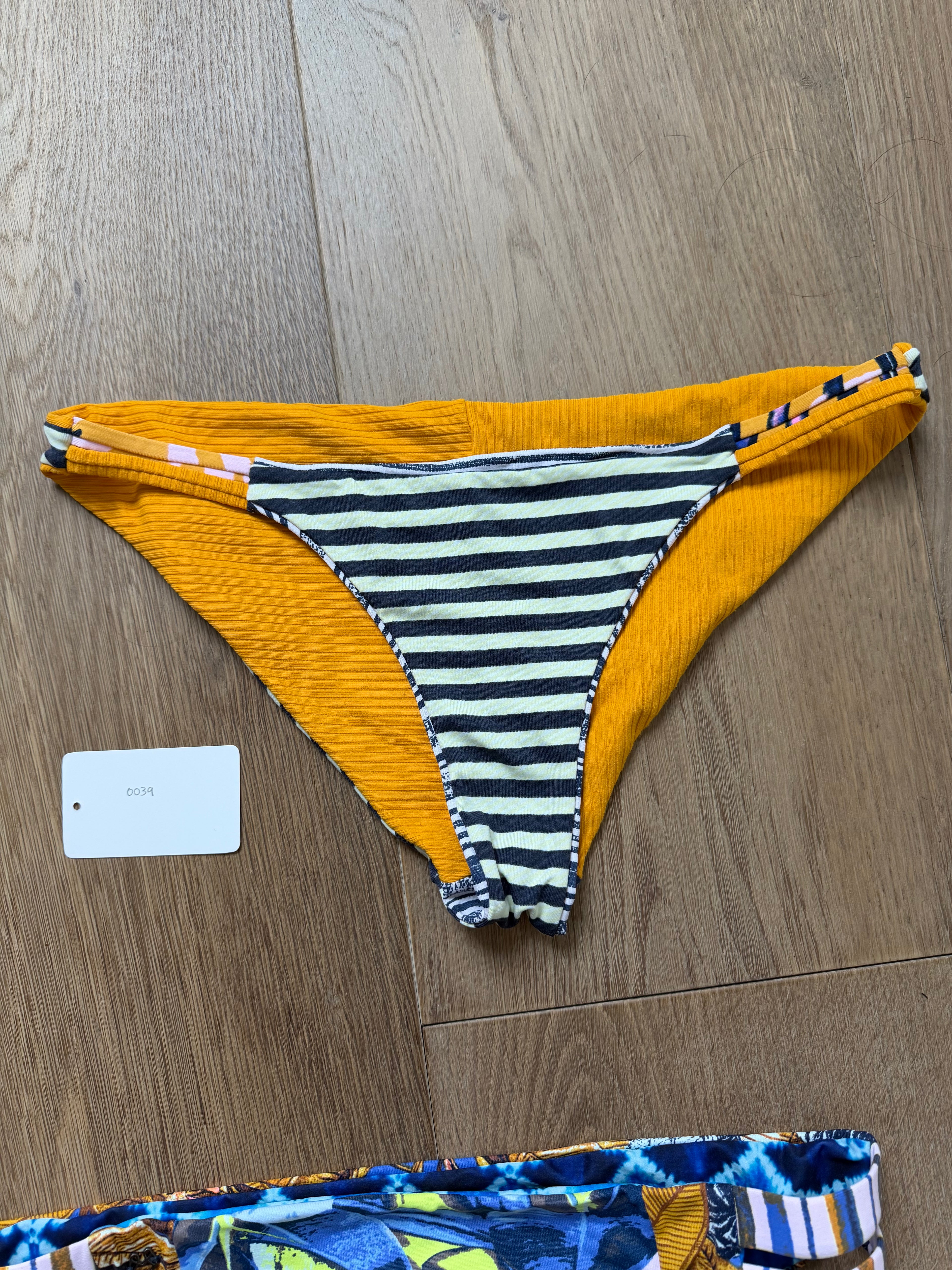 Maaji Swim Bottoms - size small