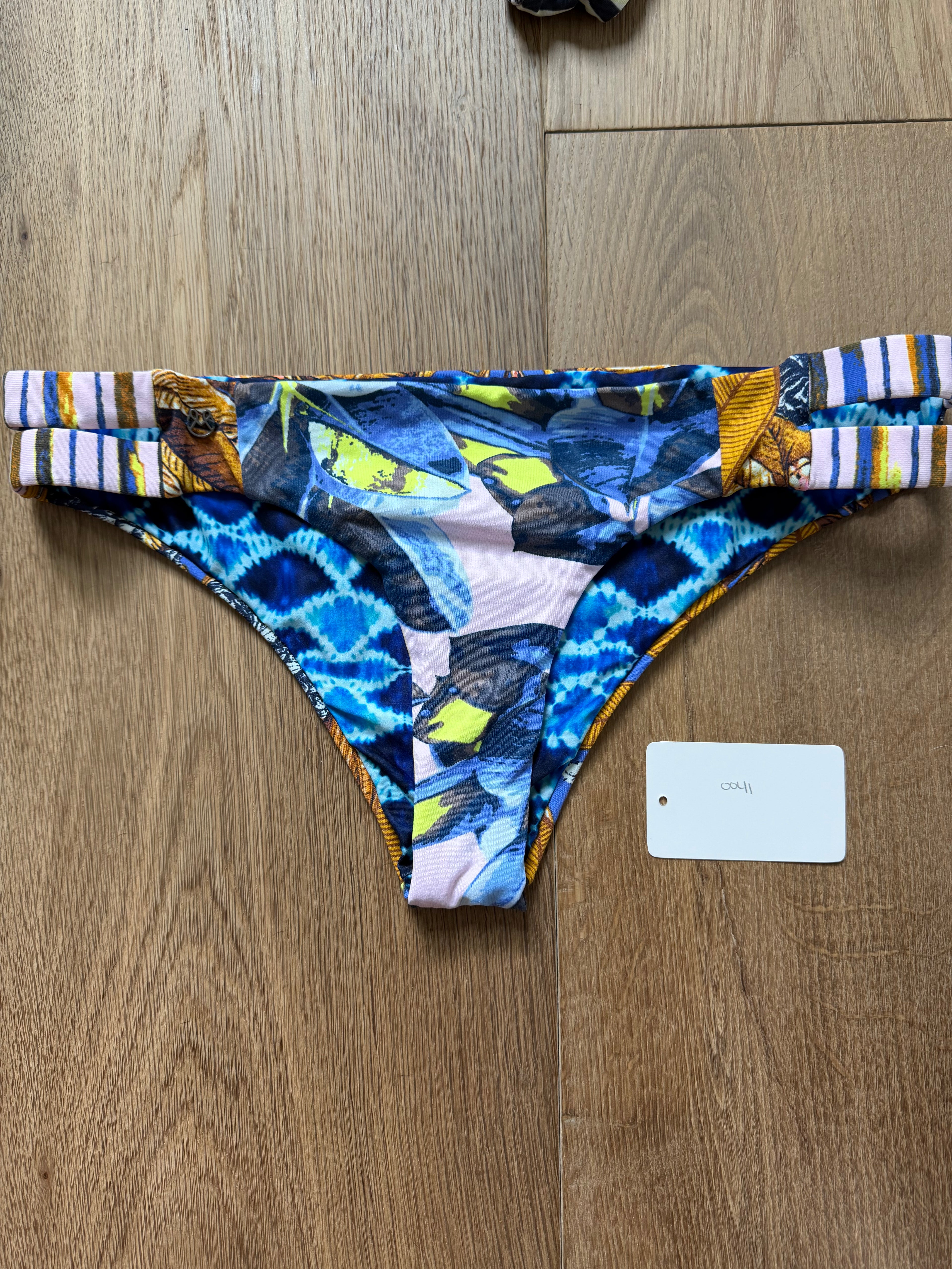 Maaji Swim Bottoms - size small