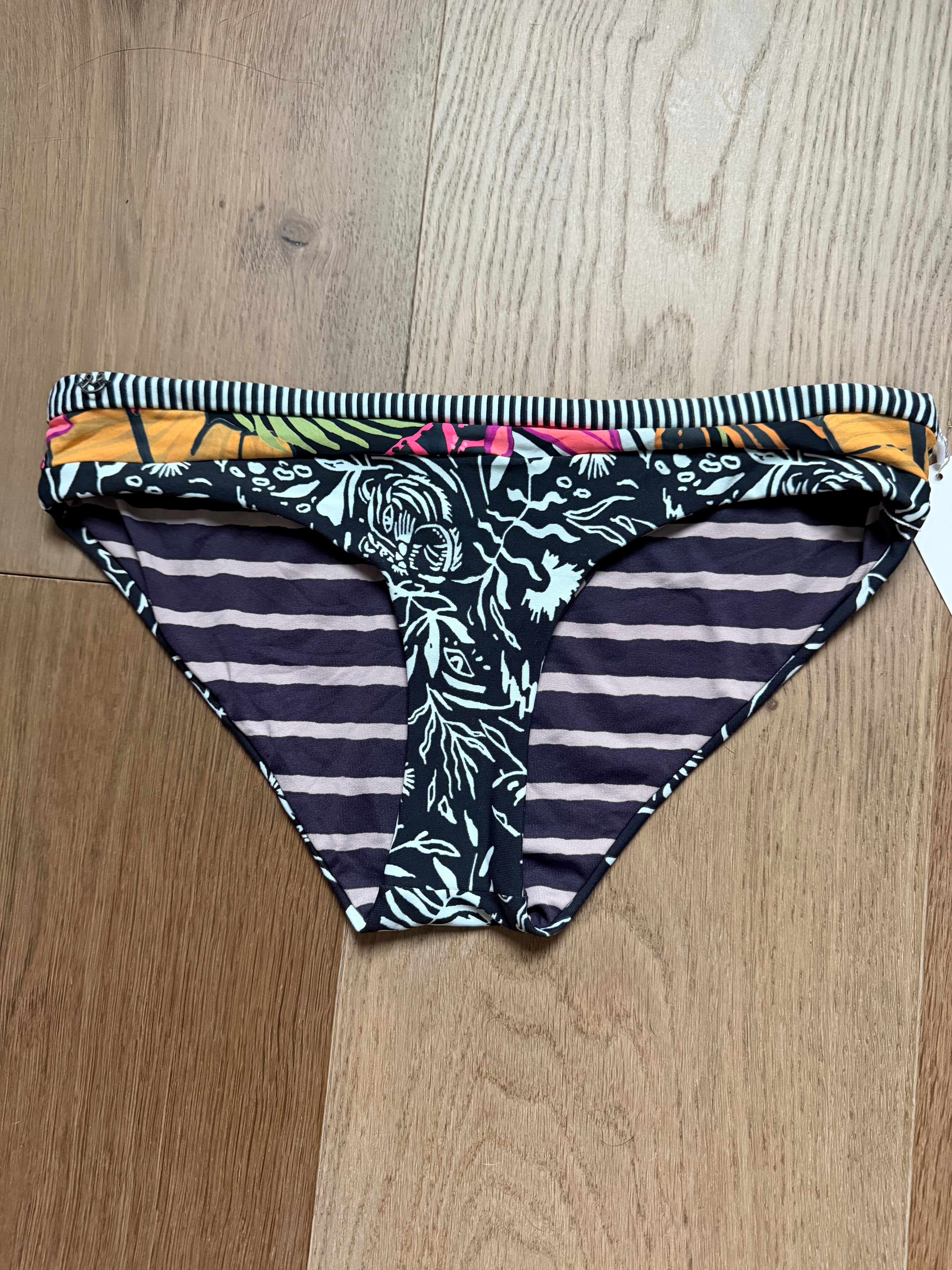 Maaji Bottoms - size small