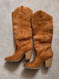 Cowgirl Boots size 10 ￼